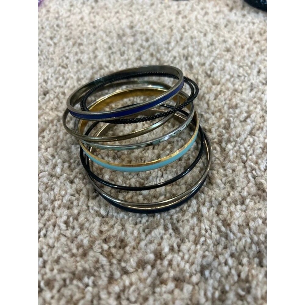 Bangle bracelets - Picture 1 of 3
